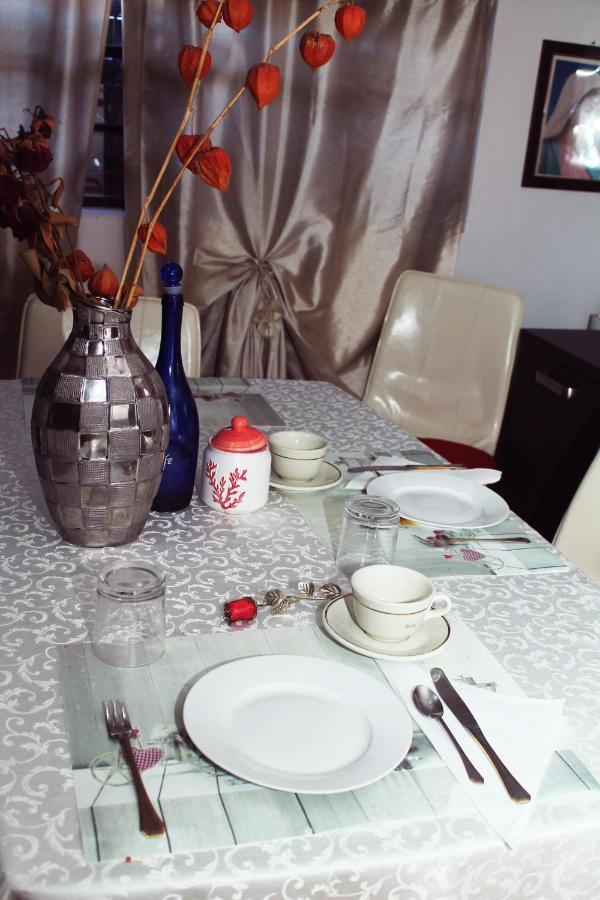 Beb Da Gaia E Giulio Acomodação com café da manhã Reno Di Leggiuno Exterior foto